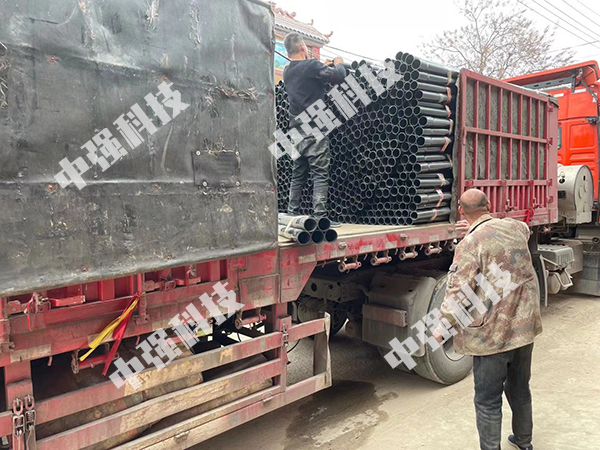 瓦斯封孔管+注漿封孔器+骨架鋼絲連接軟管發往建莊礦業